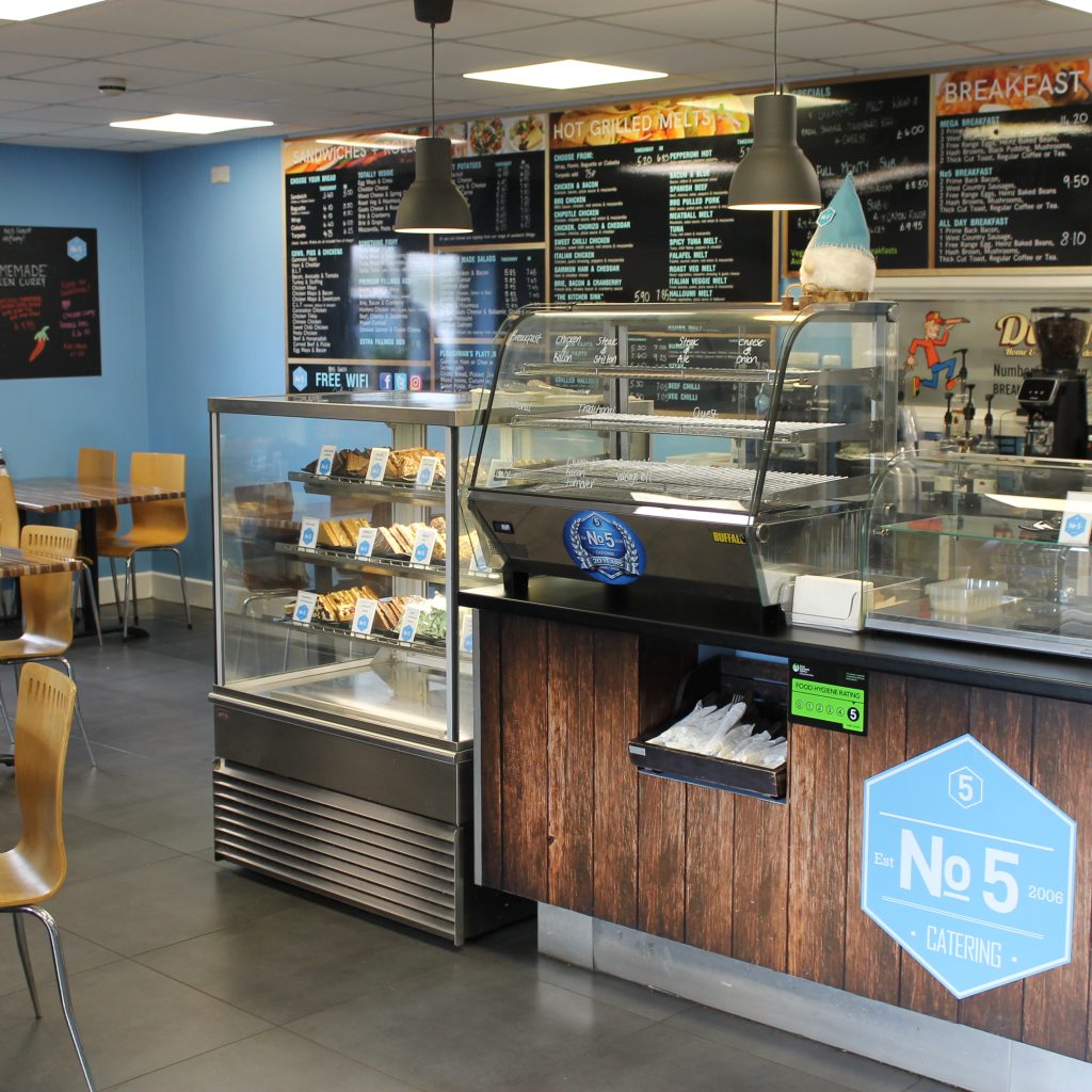 No5 Counter & Cafe Seating